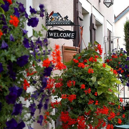 Logis - Hotel Restaurant Les Tilleuls Saint-Florentin  Exterior photo