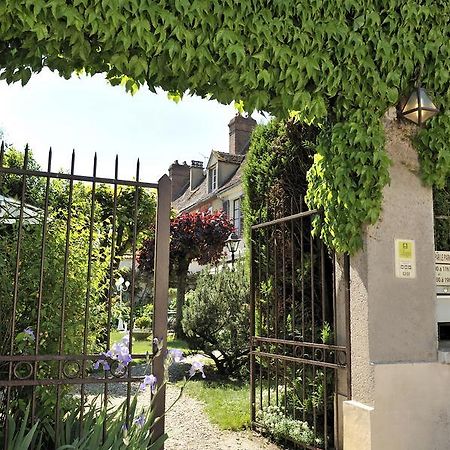 Logis - Hotel Restaurant Les Tilleuls Saint-Florentin  Exterior photo