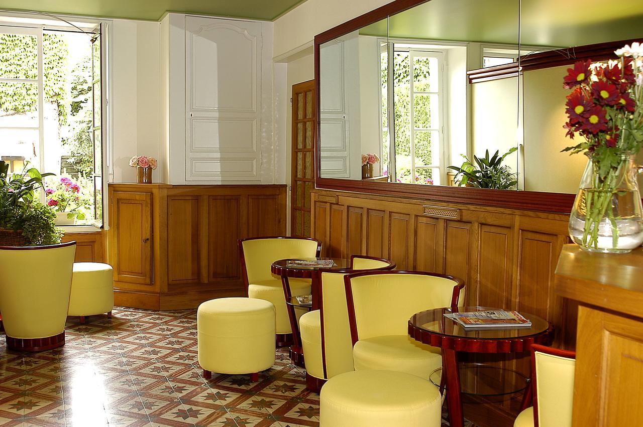 Logis - Hotel Restaurant Les Tilleuls Saint-Florentin  Exterior photo