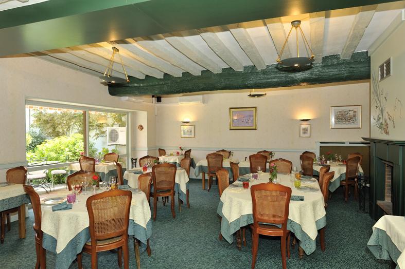 Logis - Hotel Restaurant Les Tilleuls Saint-Florentin  Exterior photo